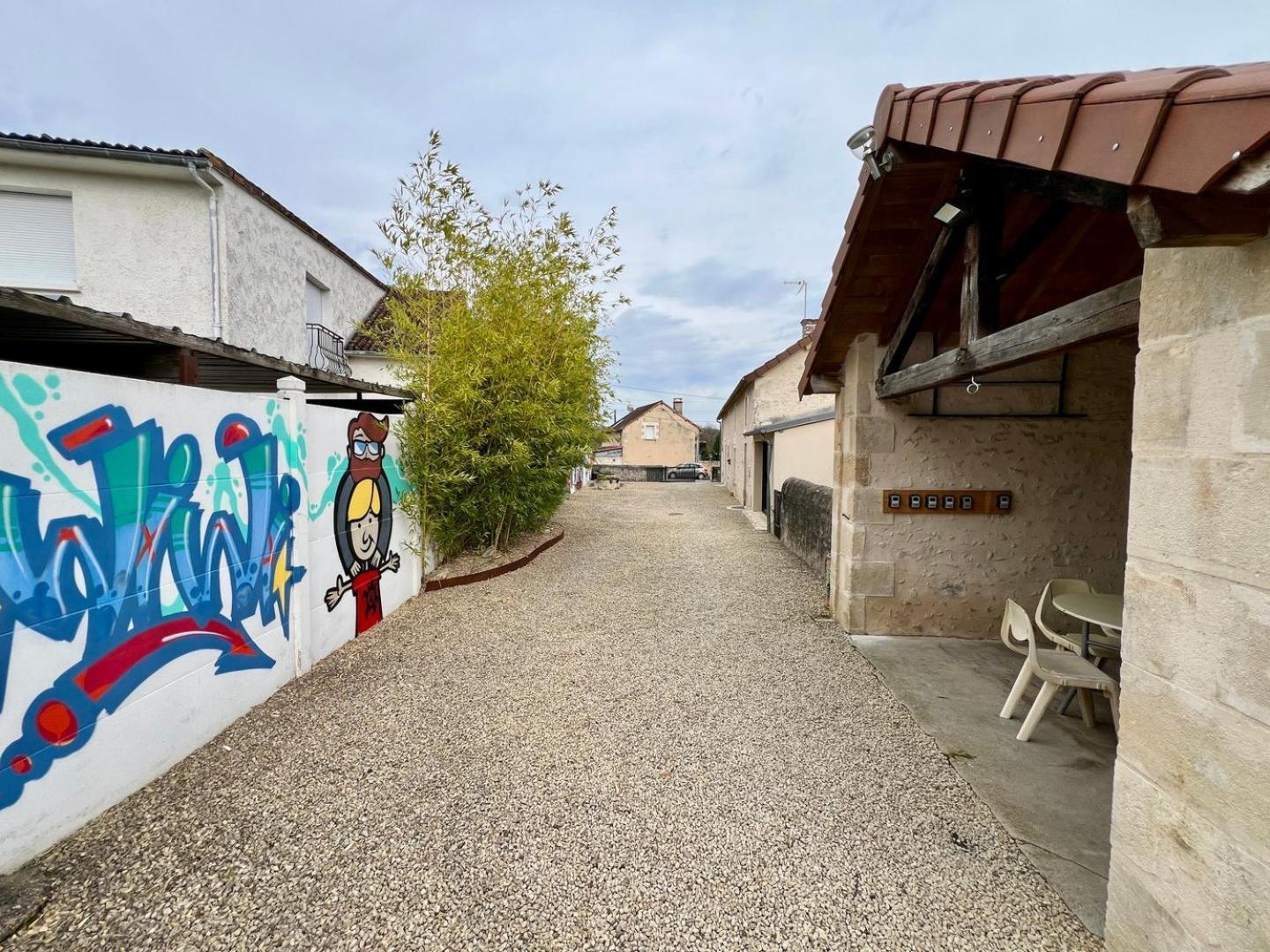 Chez Marcel - Maison 3 Chambres Lussac-les-Châteaux Exterior foto